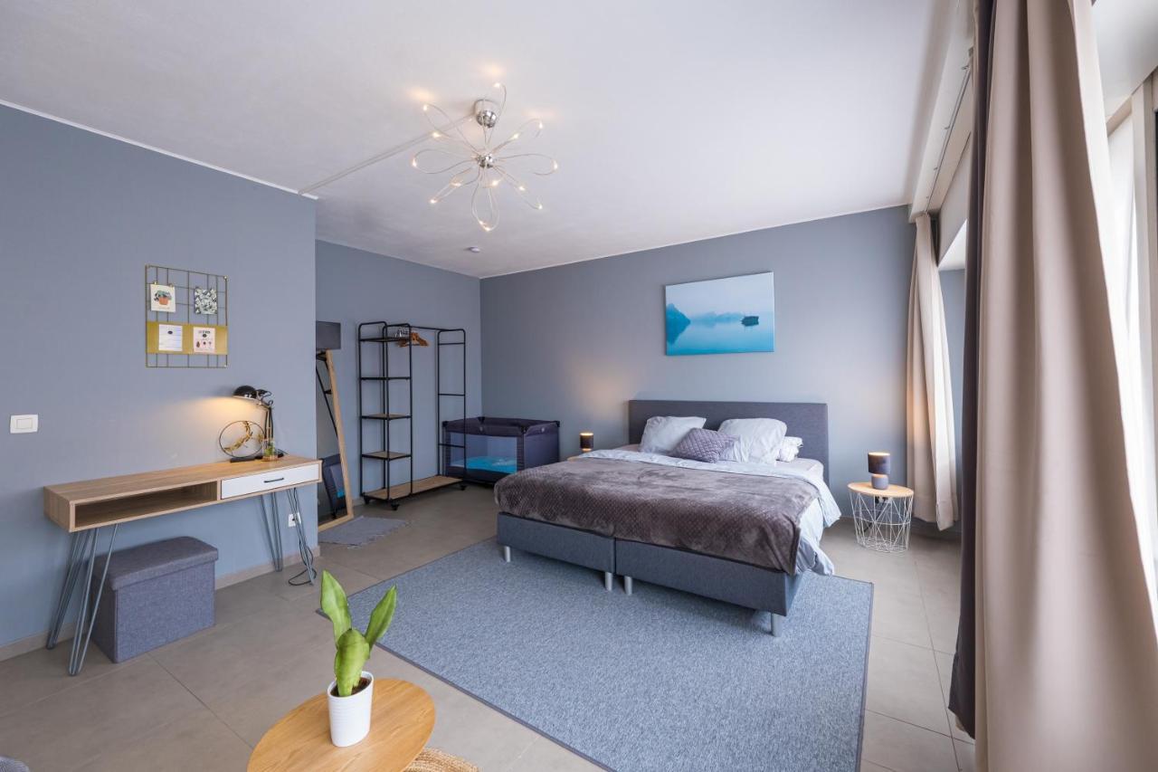 Family Appartement 'Marieo' With Game Room And Outdoor Facilities Gistel Exteriör bild