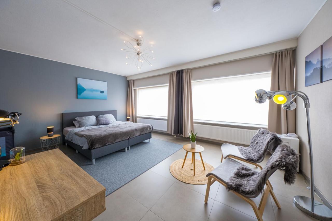 Family Appartement 'Marieo' With Game Room And Outdoor Facilities Gistel Exteriör bild