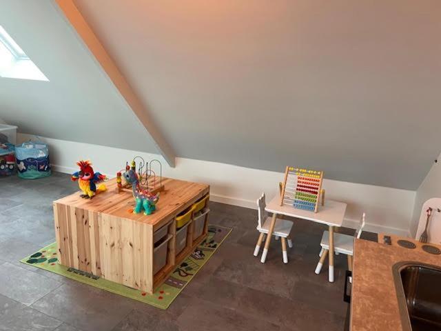 Family Appartement 'Marieo' With Game Room And Outdoor Facilities Gistel Exteriör bild